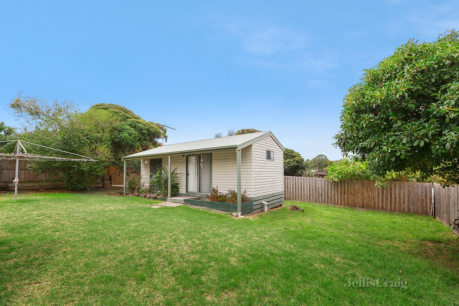 8 Grey Court, Coburg image 7