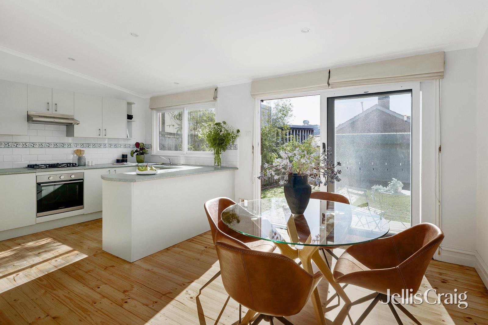 8 Grosvenor Street, Balaclava image 3