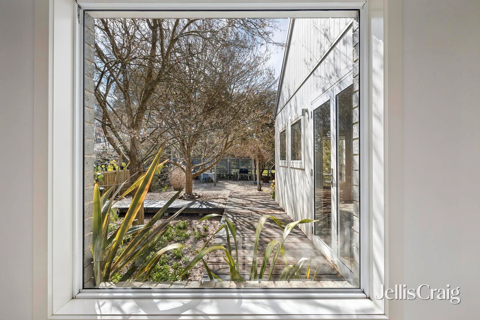 8 Groves Street, Trentham image 9