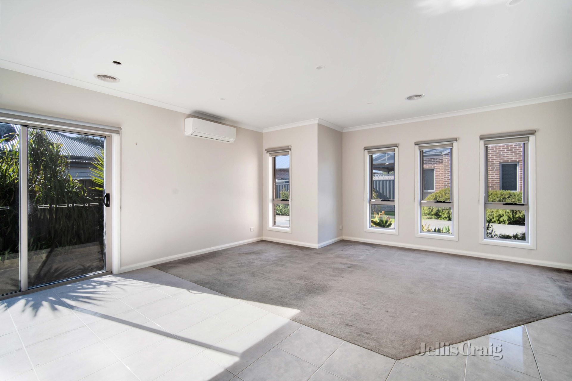 8 Gum View Close, Brown&nbsp;Hill image 3