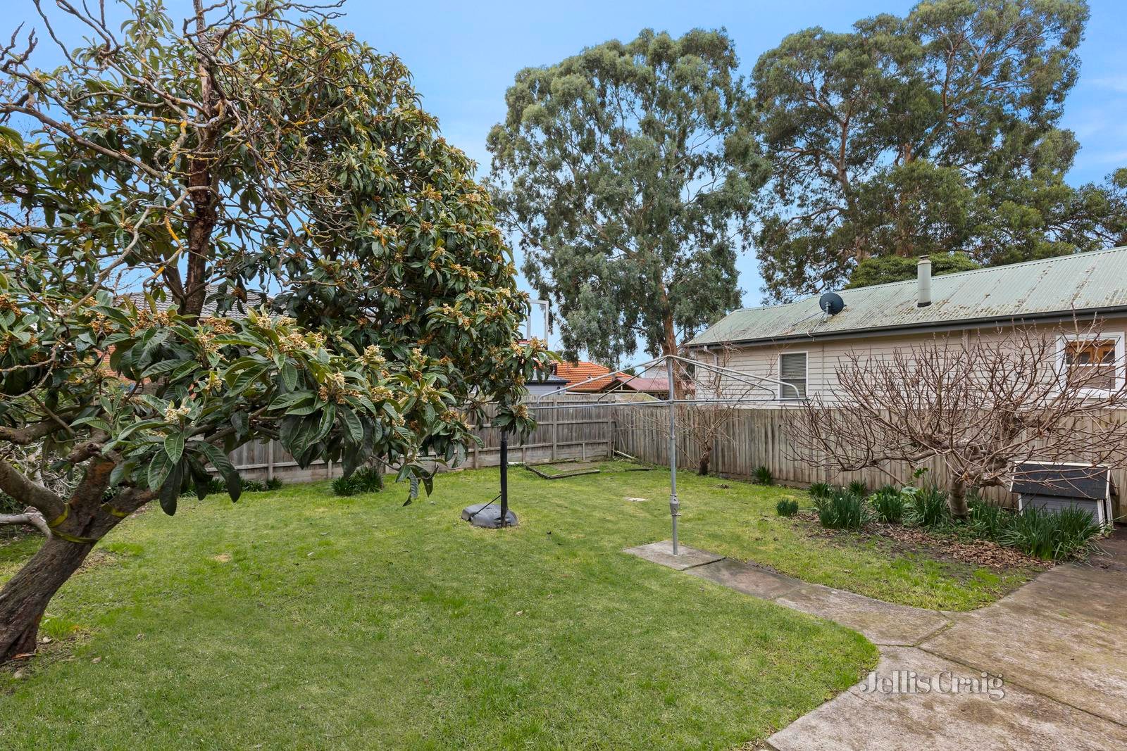 8 Gunyah Road, Blackburn North image 10