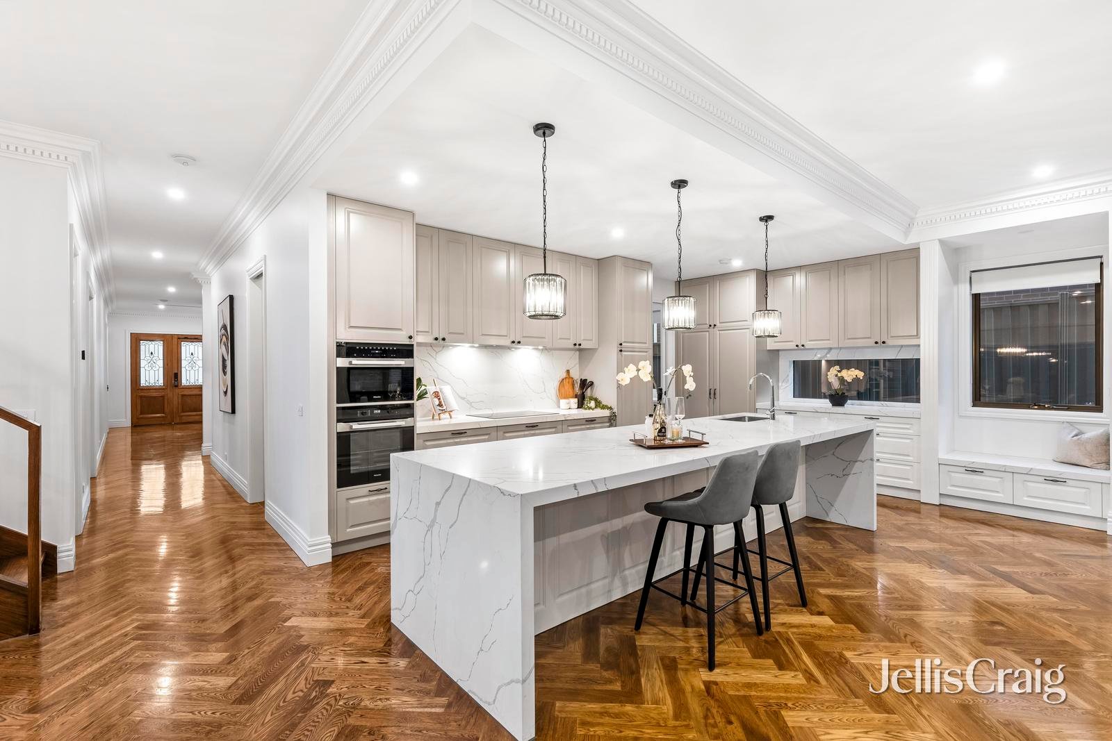 8 Gymea Court, Glen&nbsp;Waverley image 3