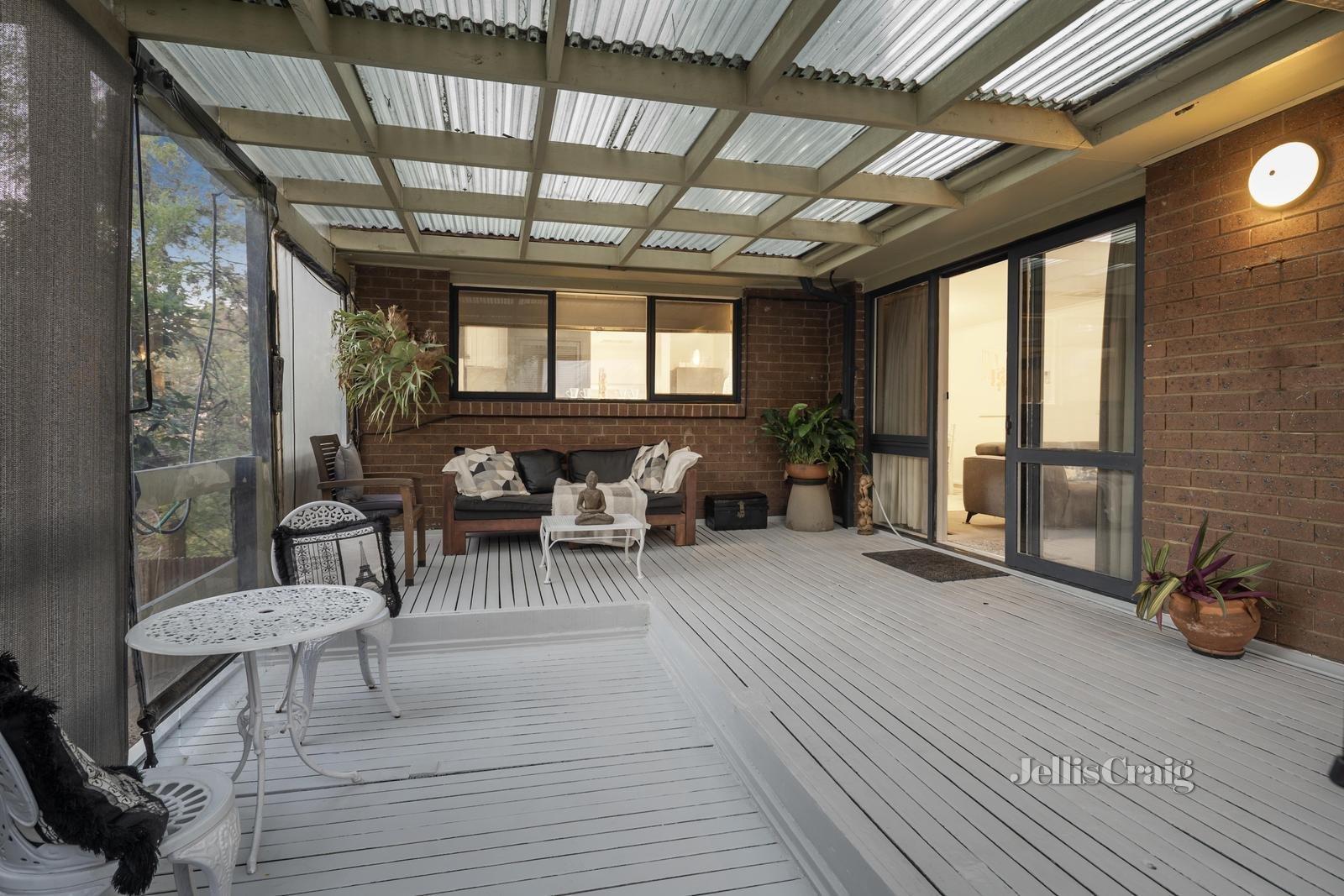 8 Haddon Court, Mitcham image 10