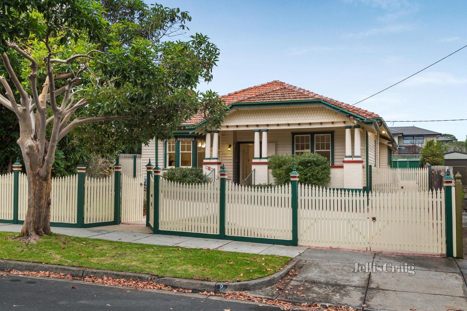 8 Hall Street, Mckinnon image 1