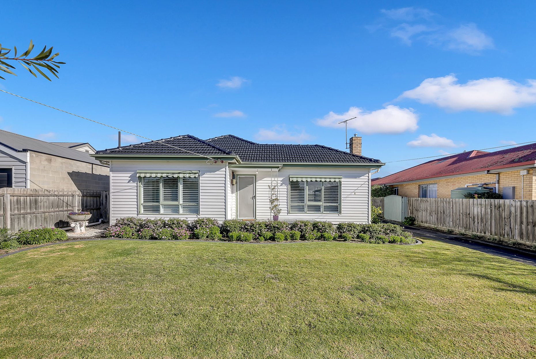 8 Hamlyn Avenue, Hamlyn Heights image 1
