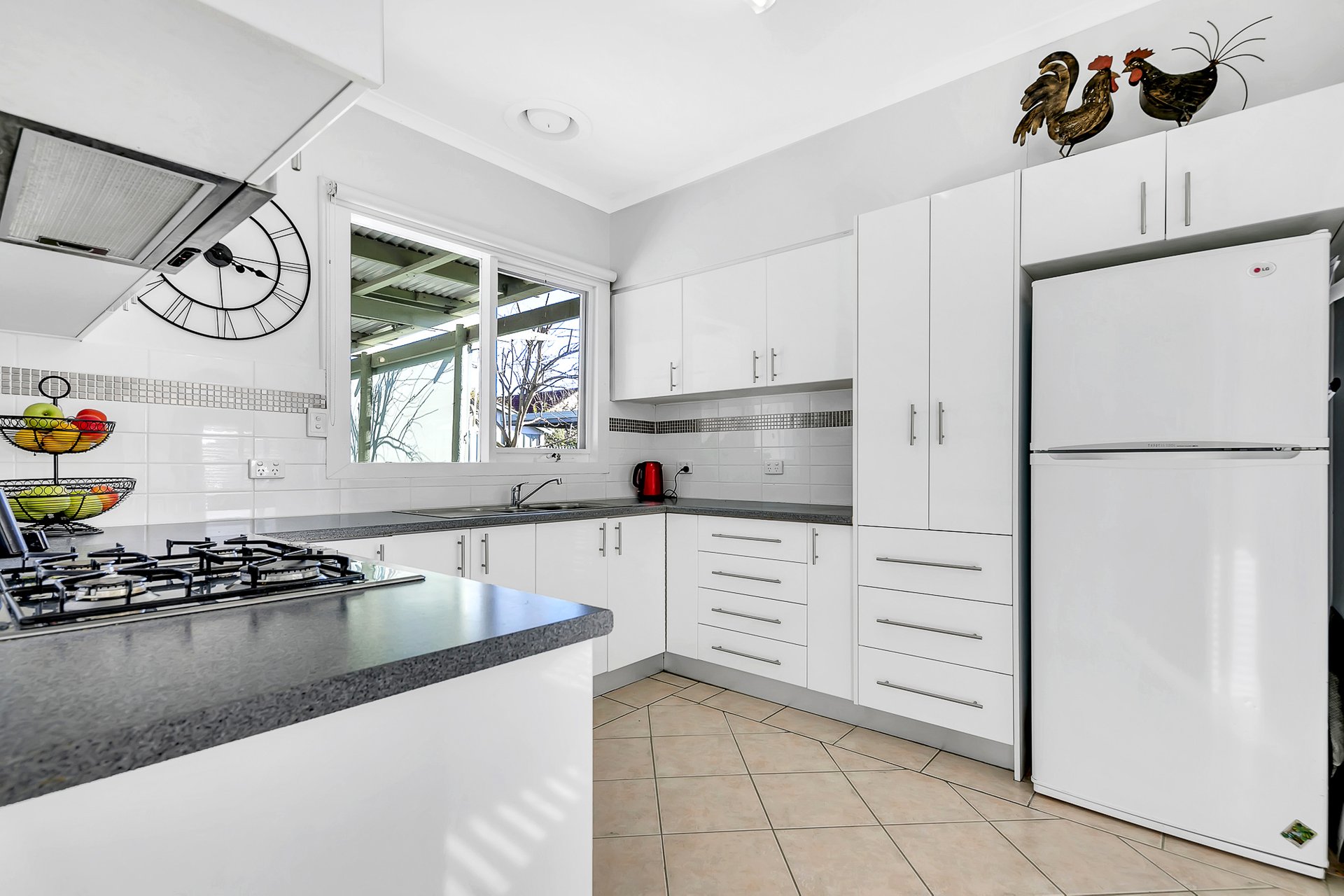 8 Hamlyn Avenue, Hamlyn Heights image 6