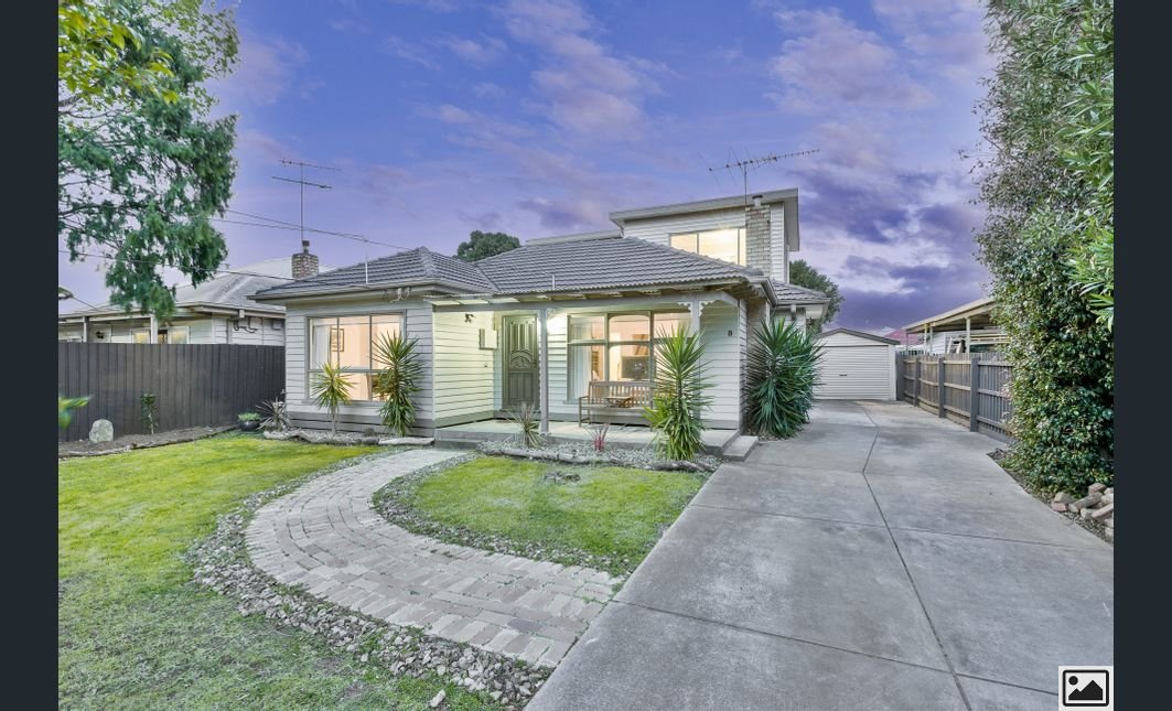 8 Hanley Street, AVONDALE HEIGHTS VIC 3034