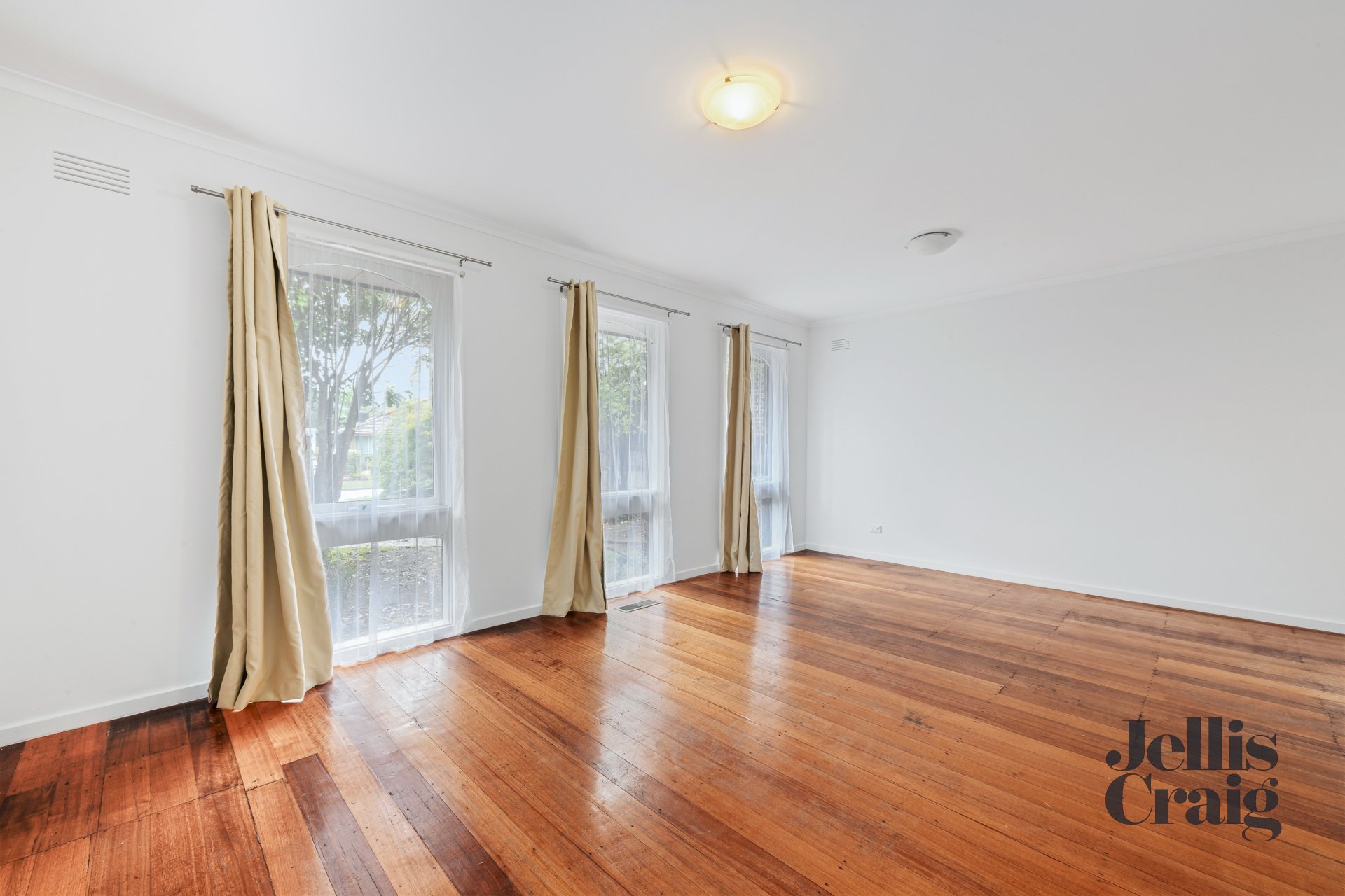 8 Harley Place, Wheelers&nbsp;Hill image 5