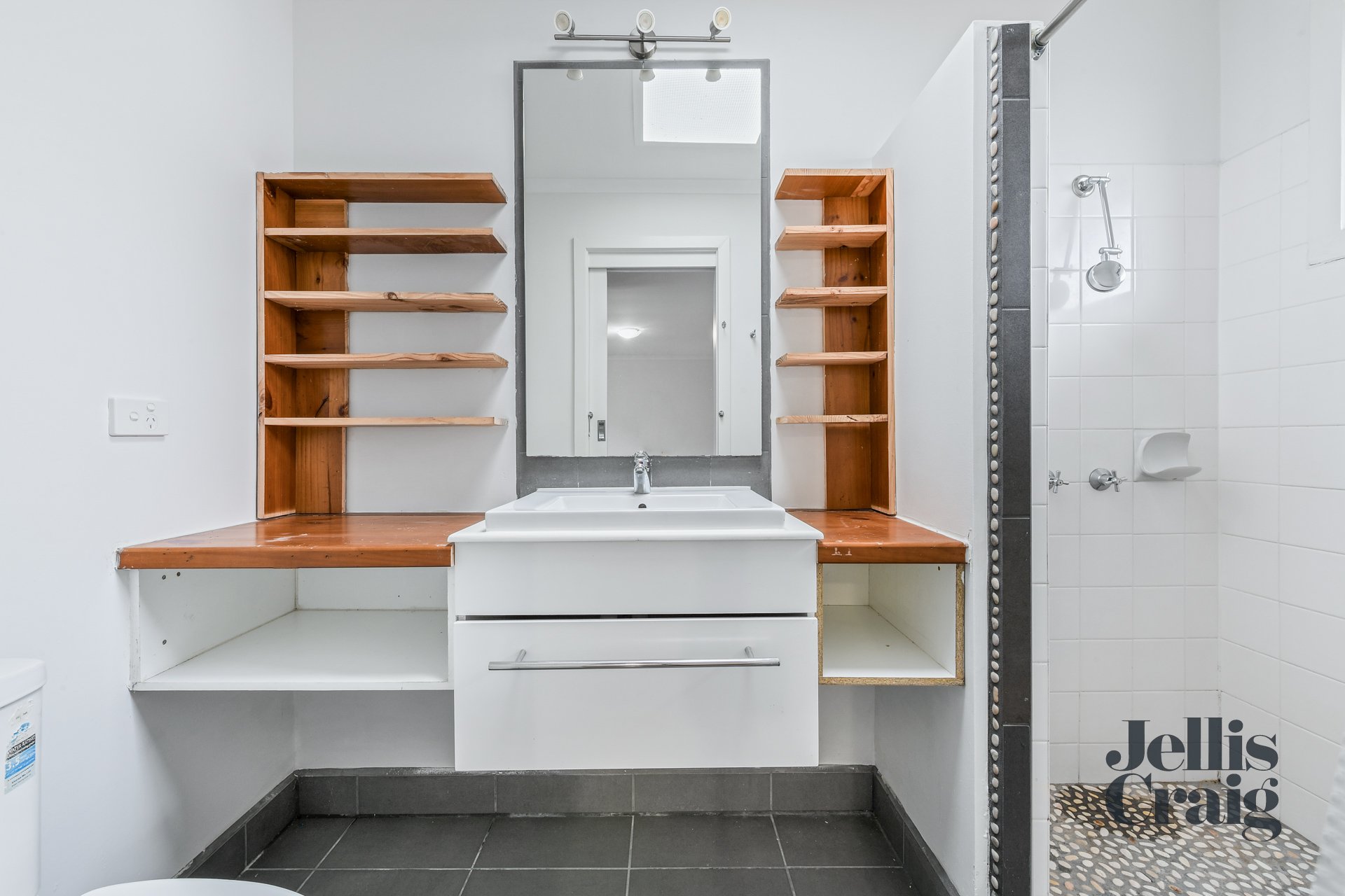 8 Harley Place, Wheelers Hill image 11