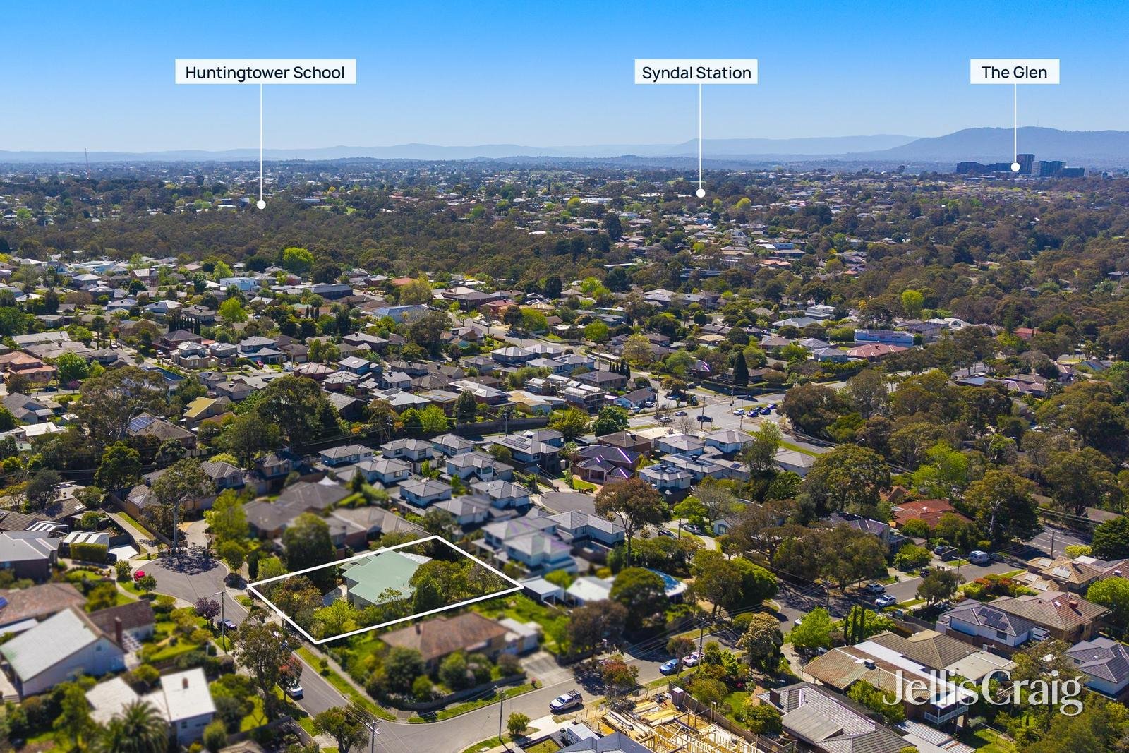 8 Harry Court, Mount Waverley image 13