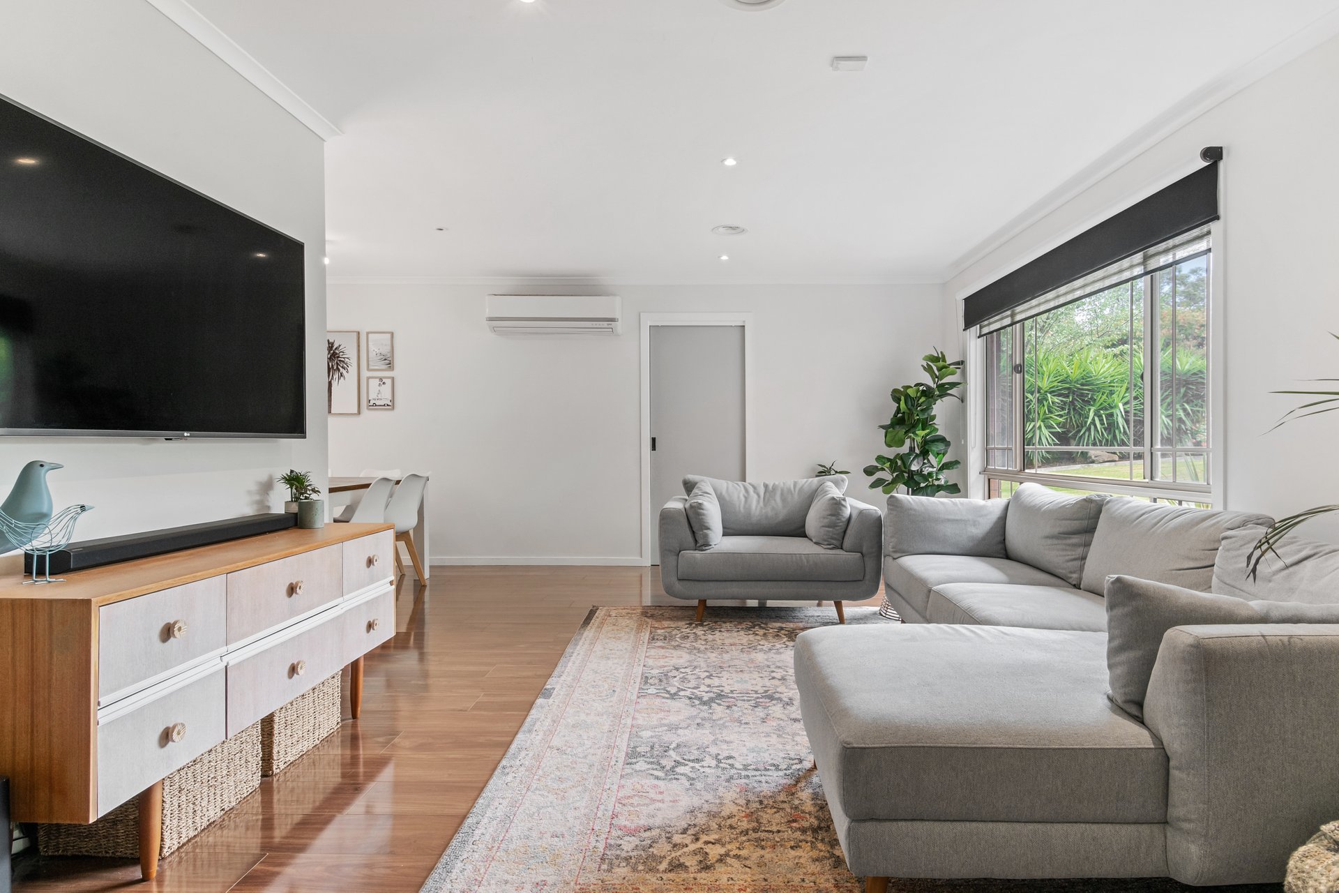 8 Haven Court, Mooroolbark image 2