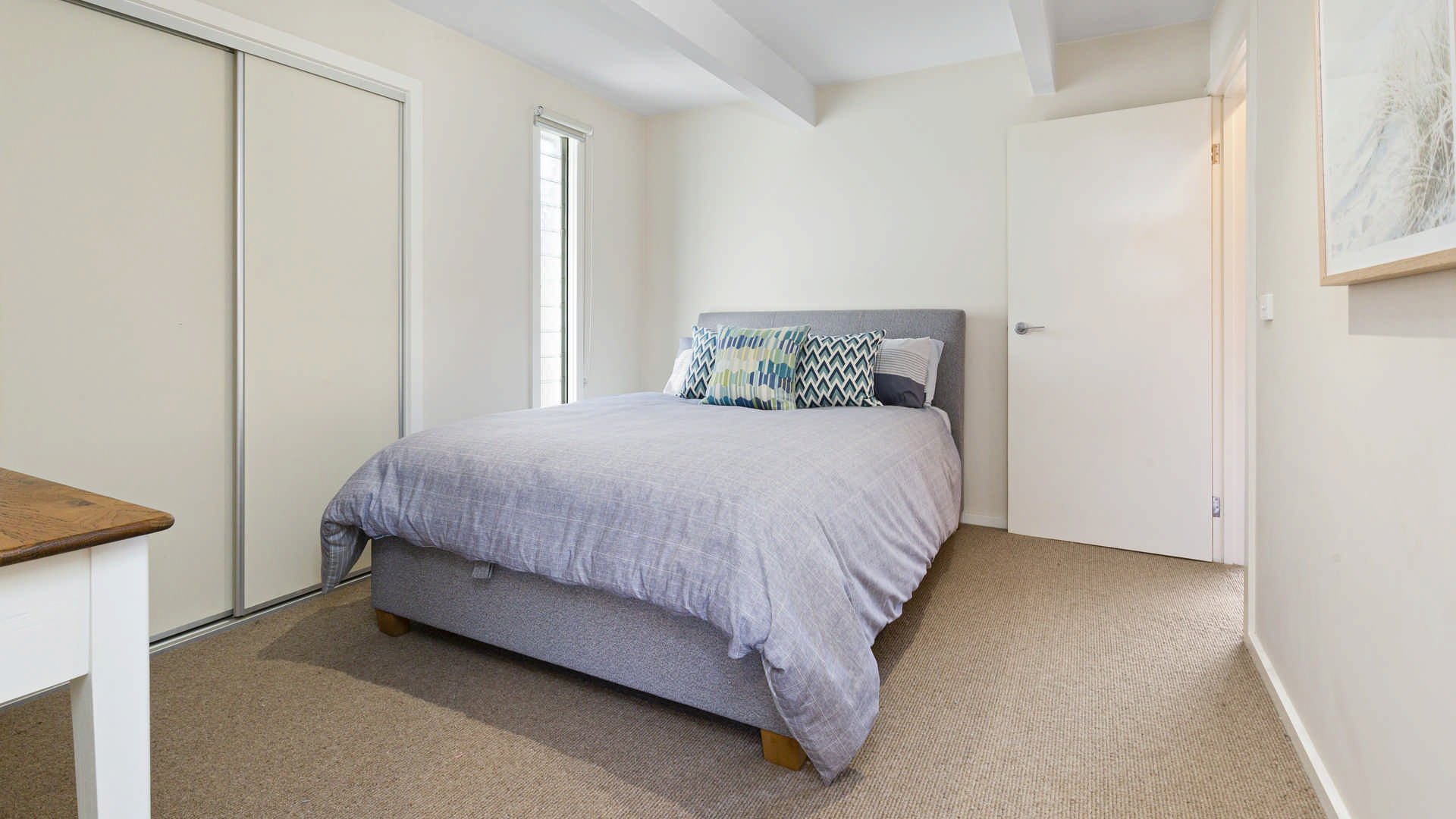8 Hawaii Court, Rye image 6