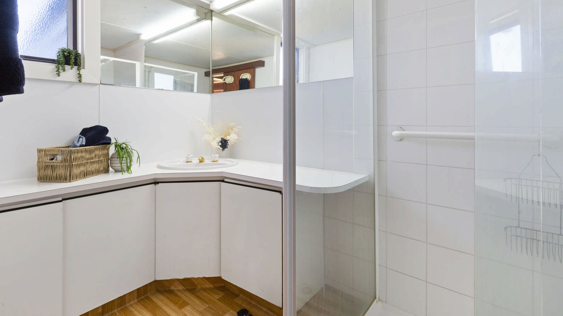 8 Hawaii Court, Rye image 11