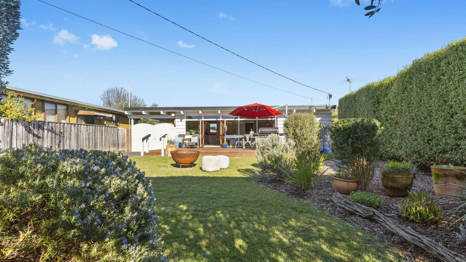 8 Hawaii Court, Rye image 13
