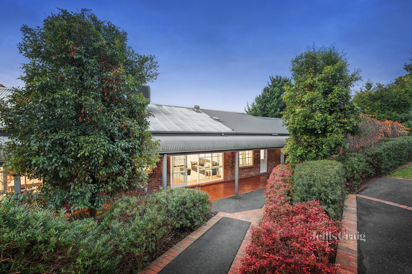 8 Hawkhurst Court, Eltham image 10