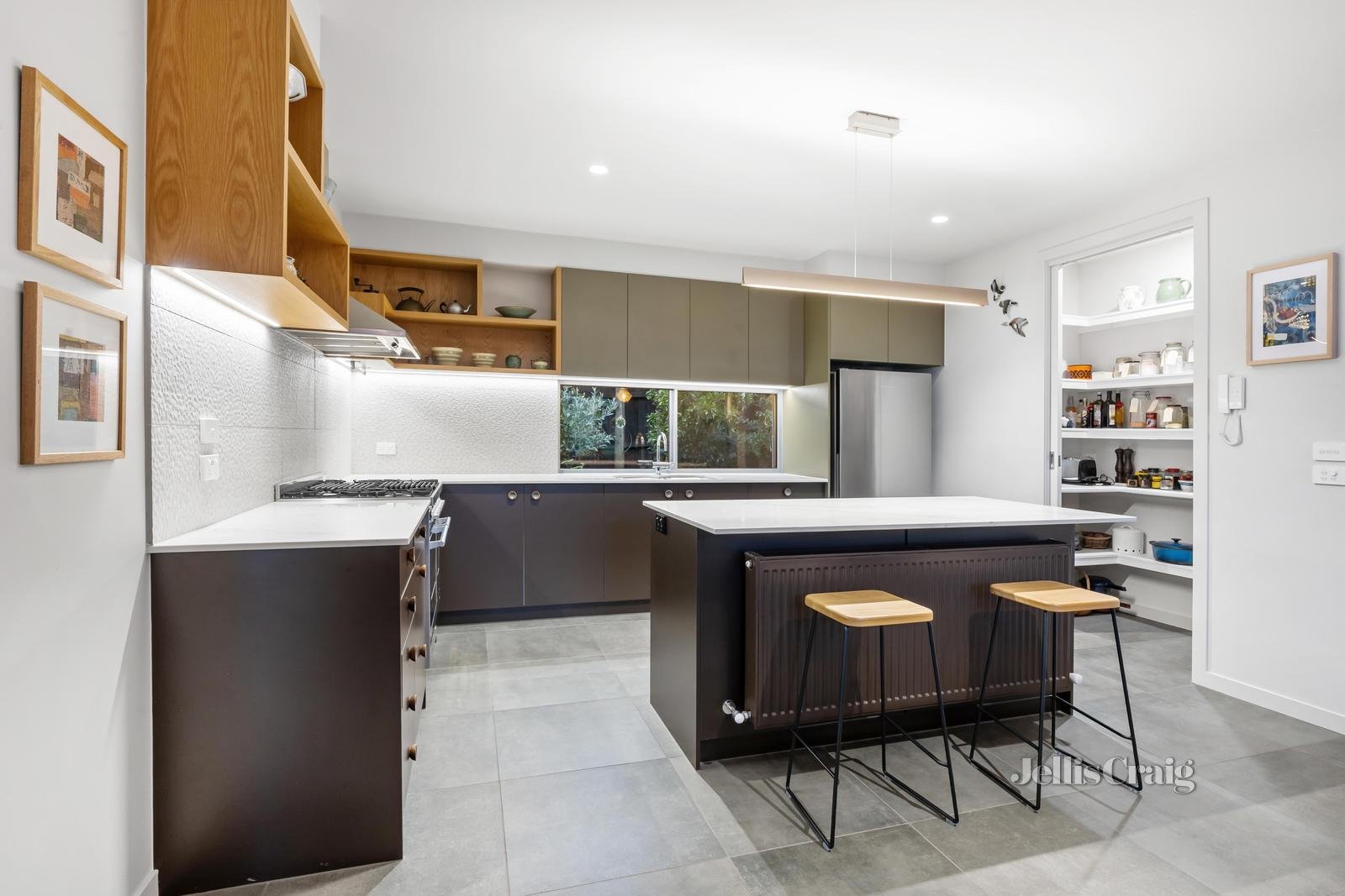 8 Healey Street, Moorabbin image 3