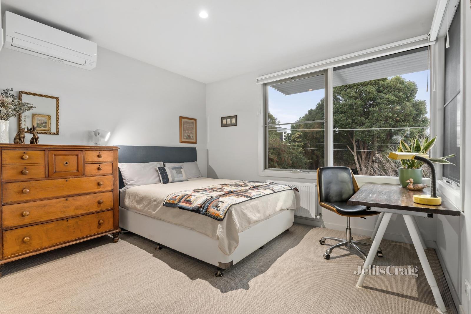 8 Healey Street, Moorabbin image 7