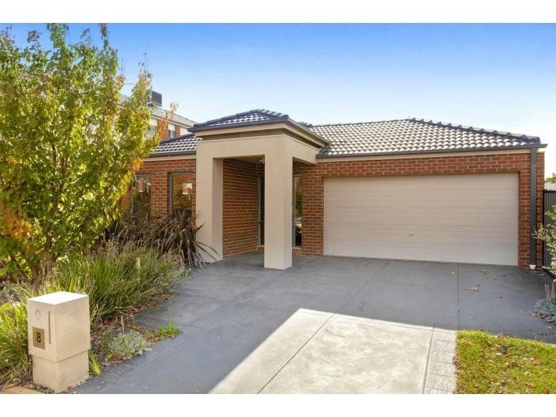 8 Heysen Mews, Point Cook image 1