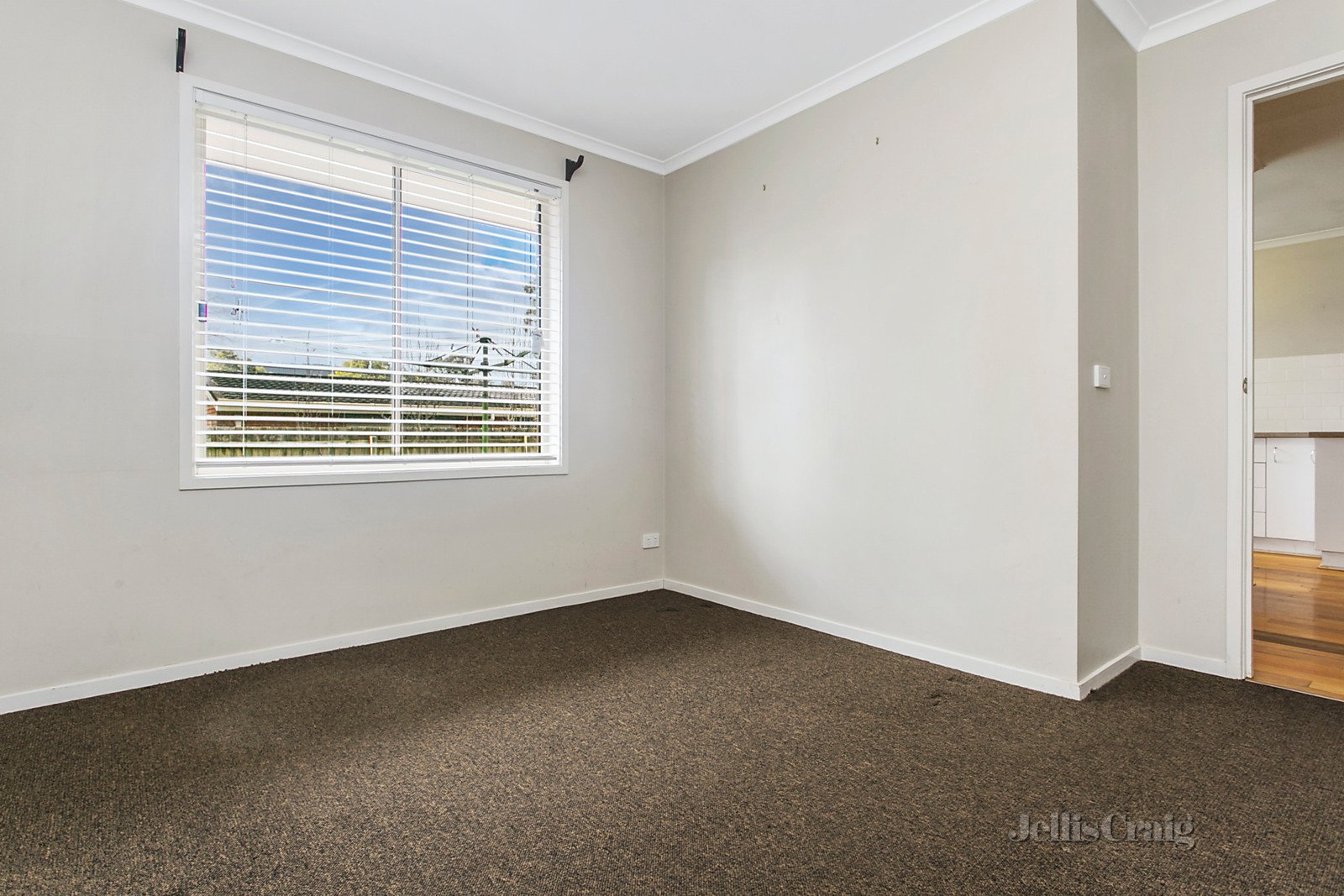 8 High Street, Woodend image 6