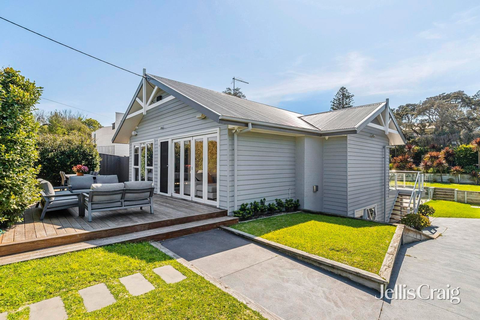 8 Hill Street, Sorrento image 1