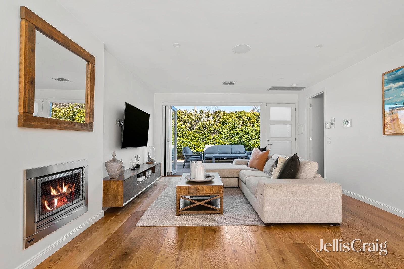8 Hill Street, Sorrento image 2