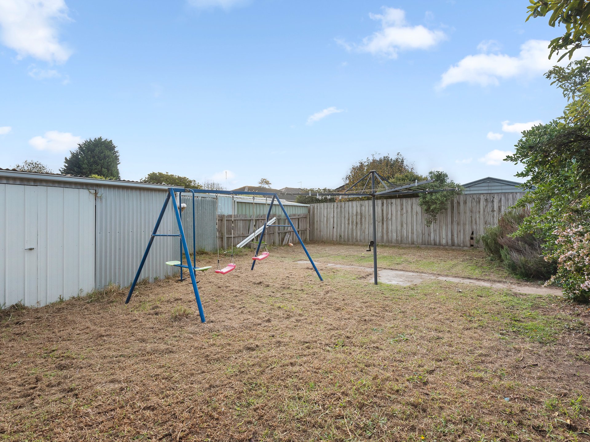 8 Hitchcock Street, Breakwater image 8