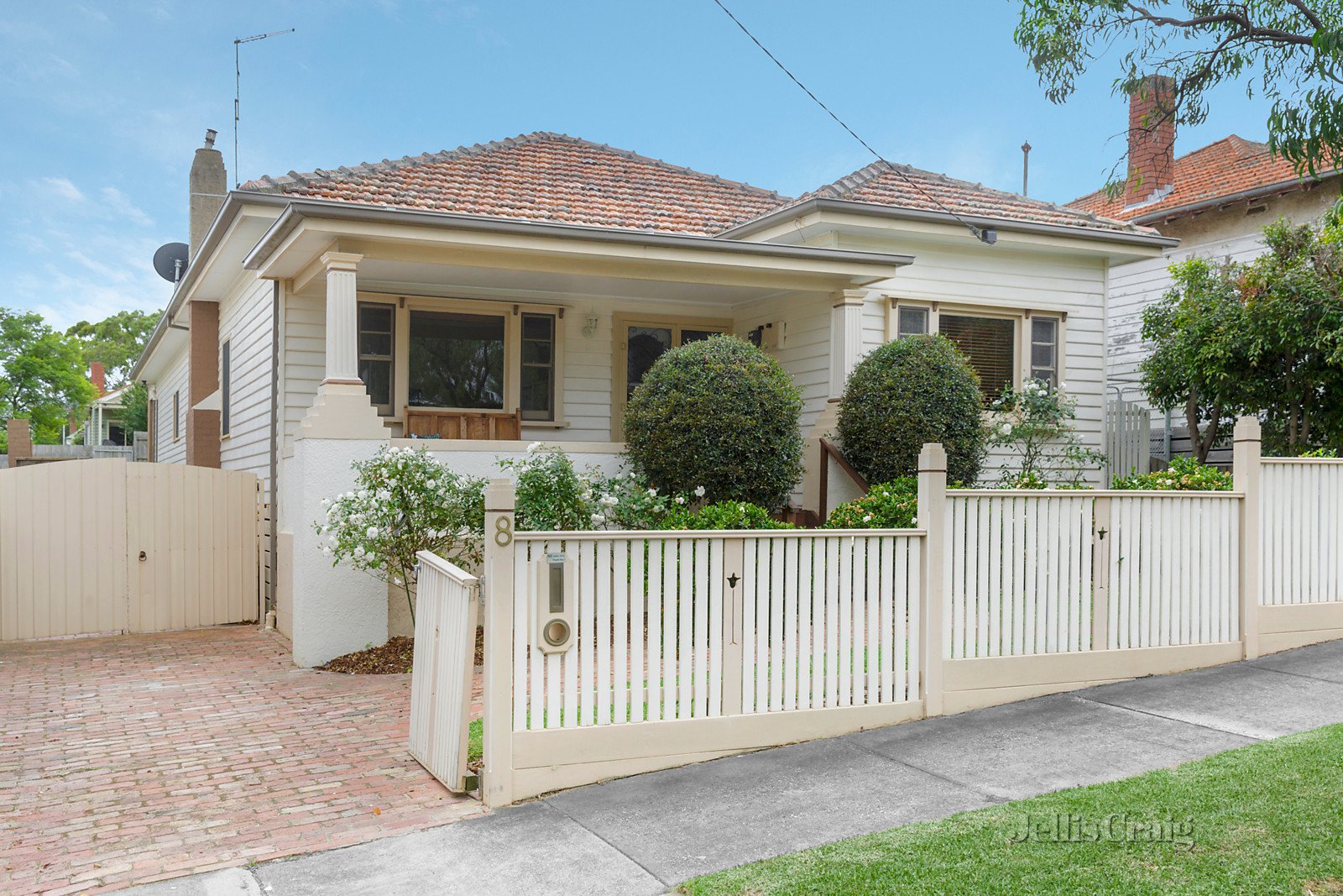 8 Hoffman Street, Brunswick West image 3