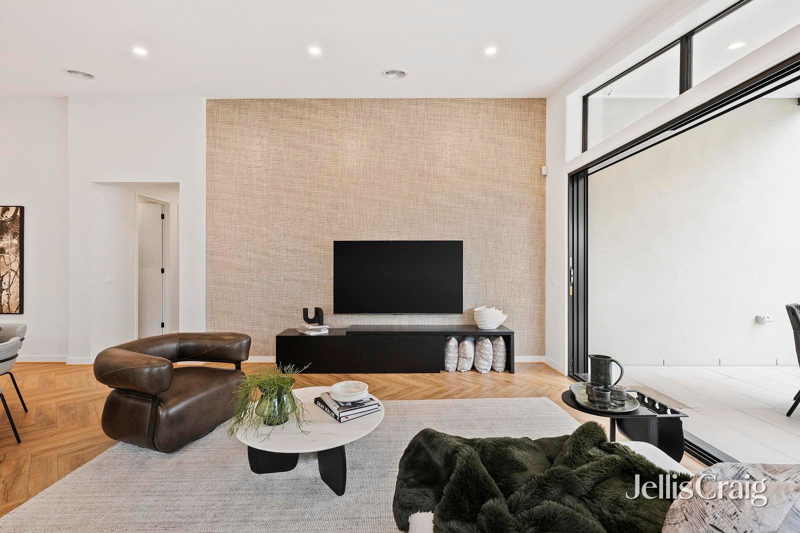 8 Honour Avenue, Lilydale image 2