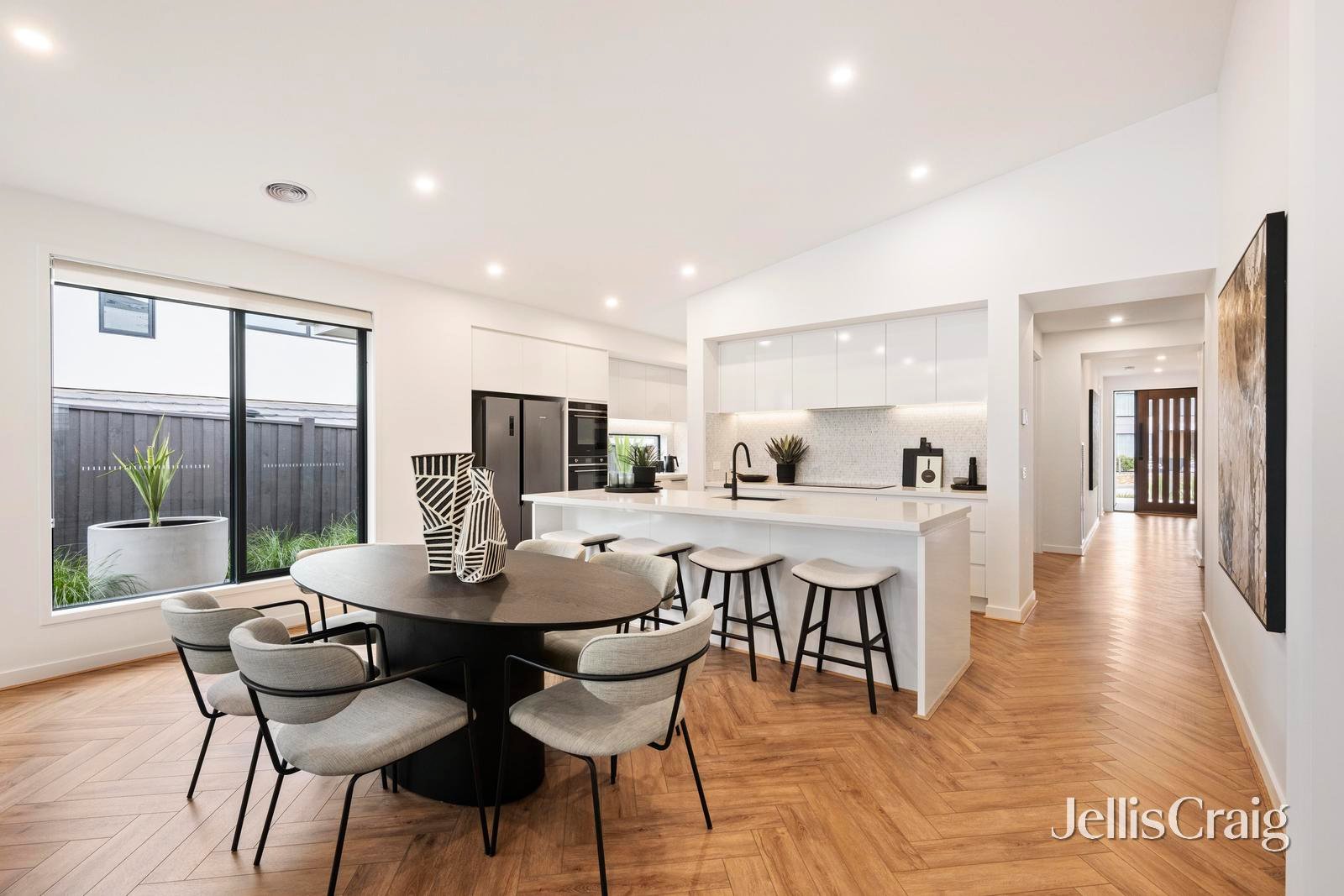8 Honour Avenue, Lilydale image 5