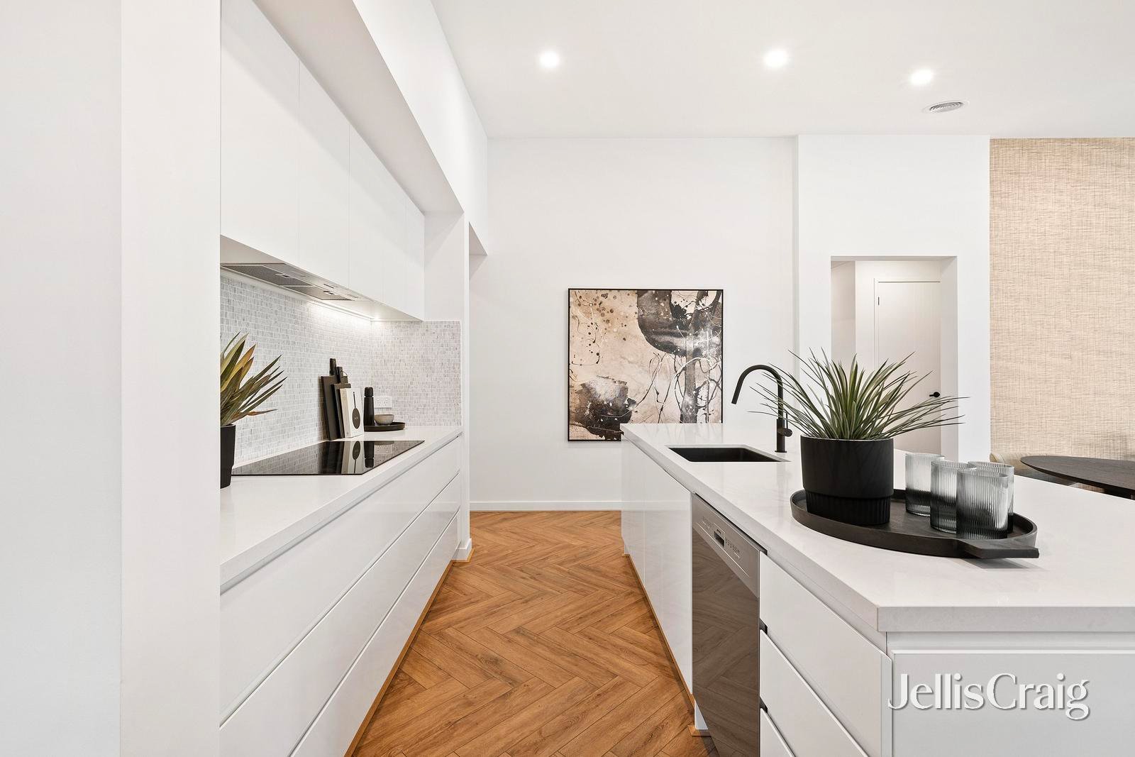 8 Honour Avenue, Lilydale image 7