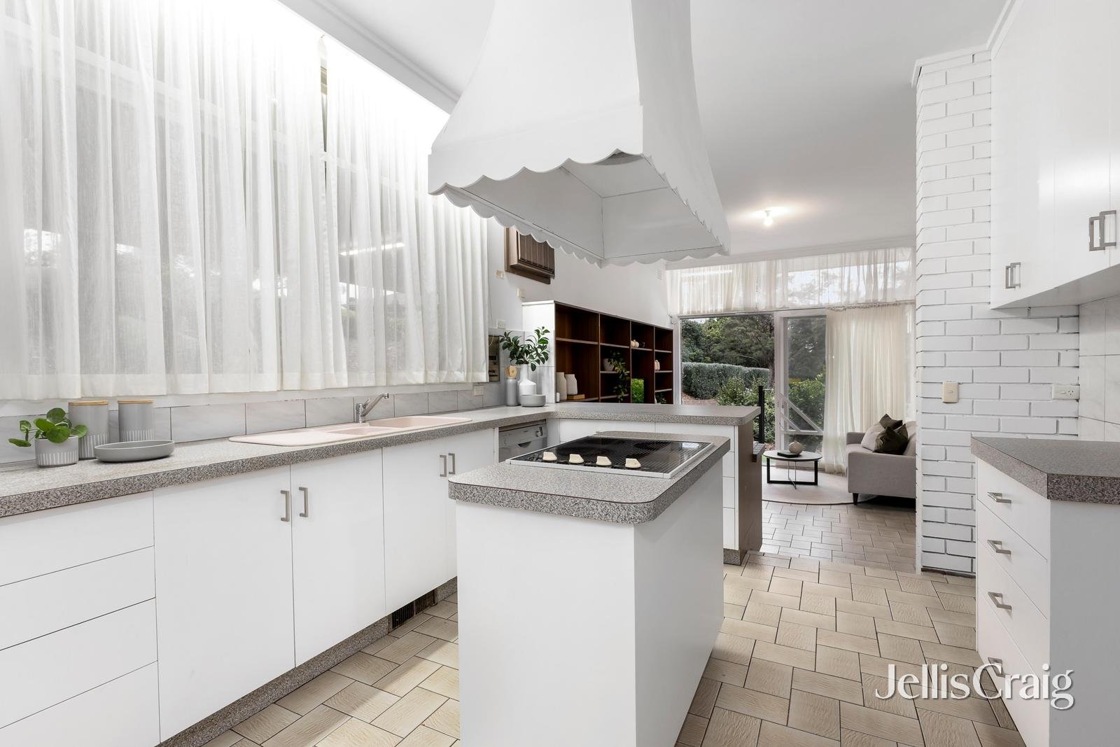 8 Honybun Court, Donvale image 7