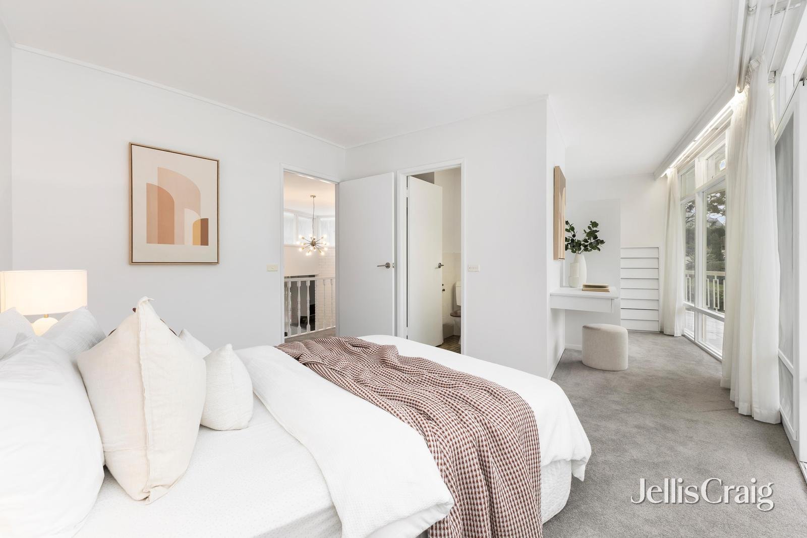 8 Honybun Court, Donvale image 10