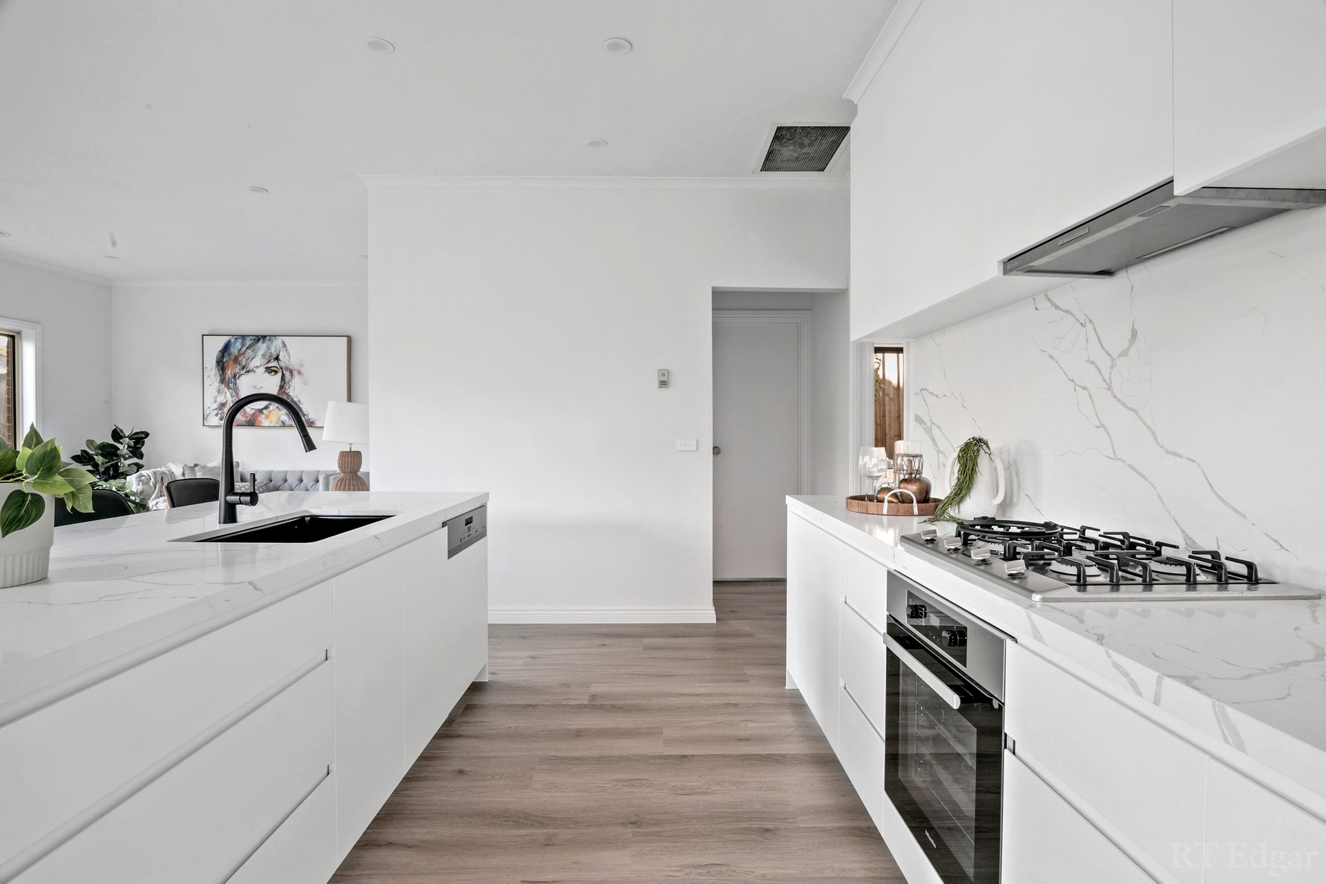 Property Gallery Thumbnail 5