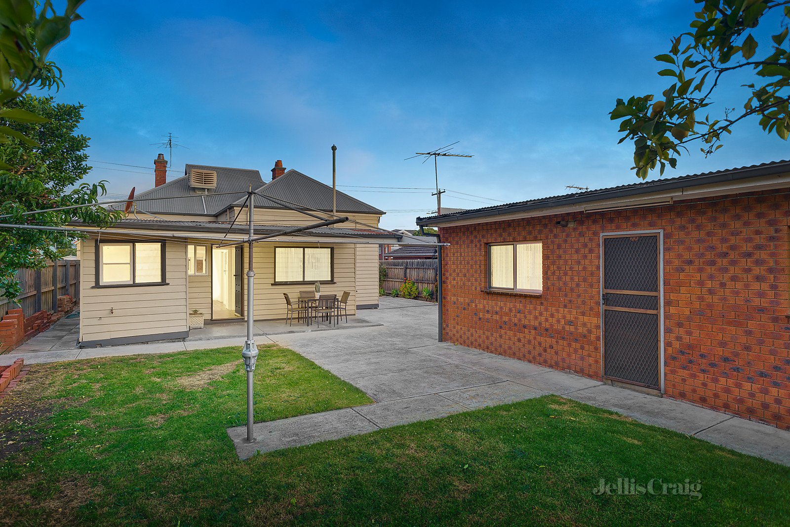 8 Howson Street, Brunswick West image 7