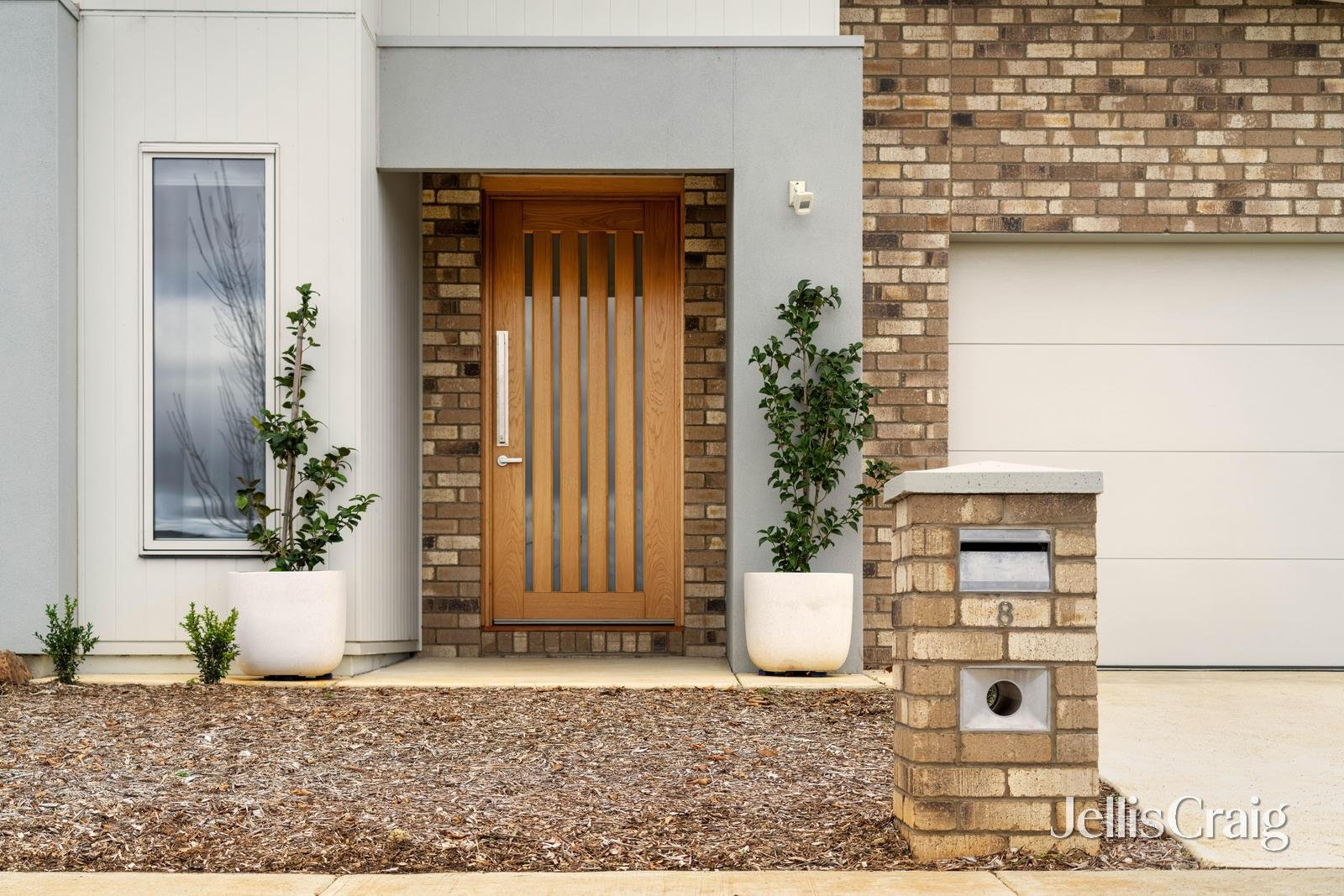 8 Hutchinson Drive, Lucas image 2
