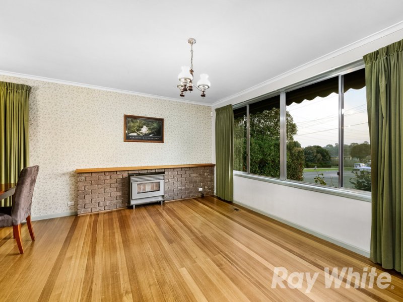 8 Huxley Avenue, Mulgrave image 3