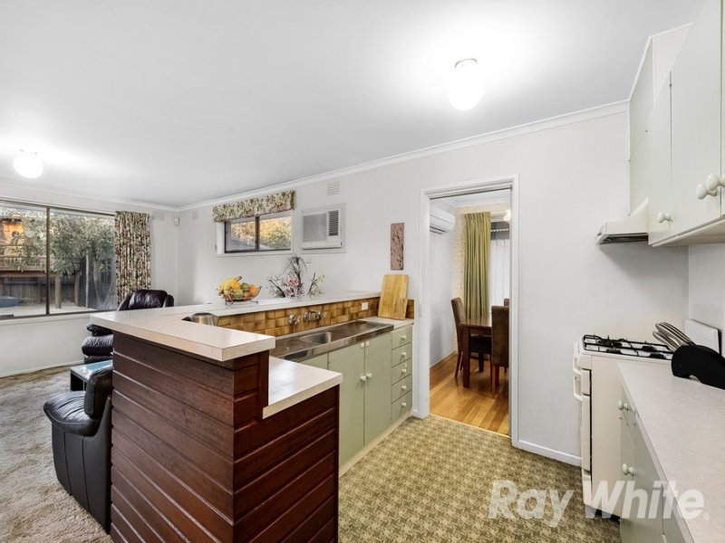 8 Huxley Avenue, Mulgrave image 4