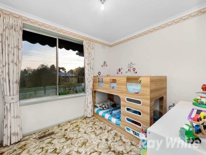 8 Huxley Avenue, Mulgrave image 7
