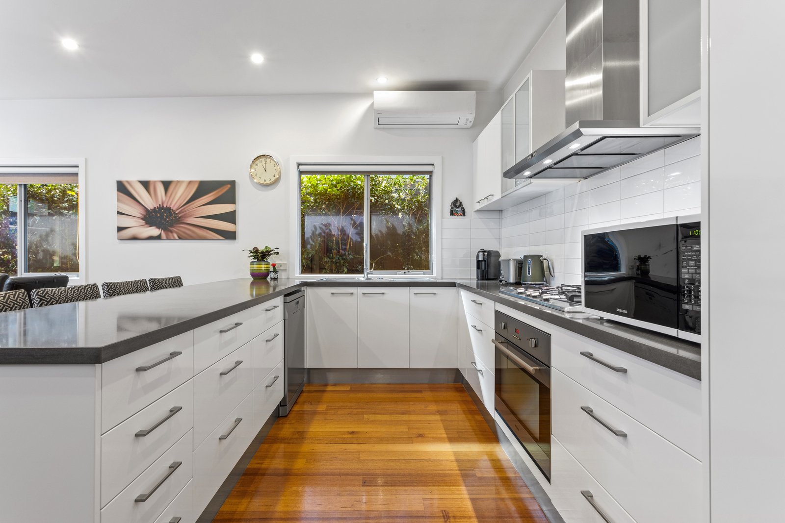 Property Gallery - Main Image