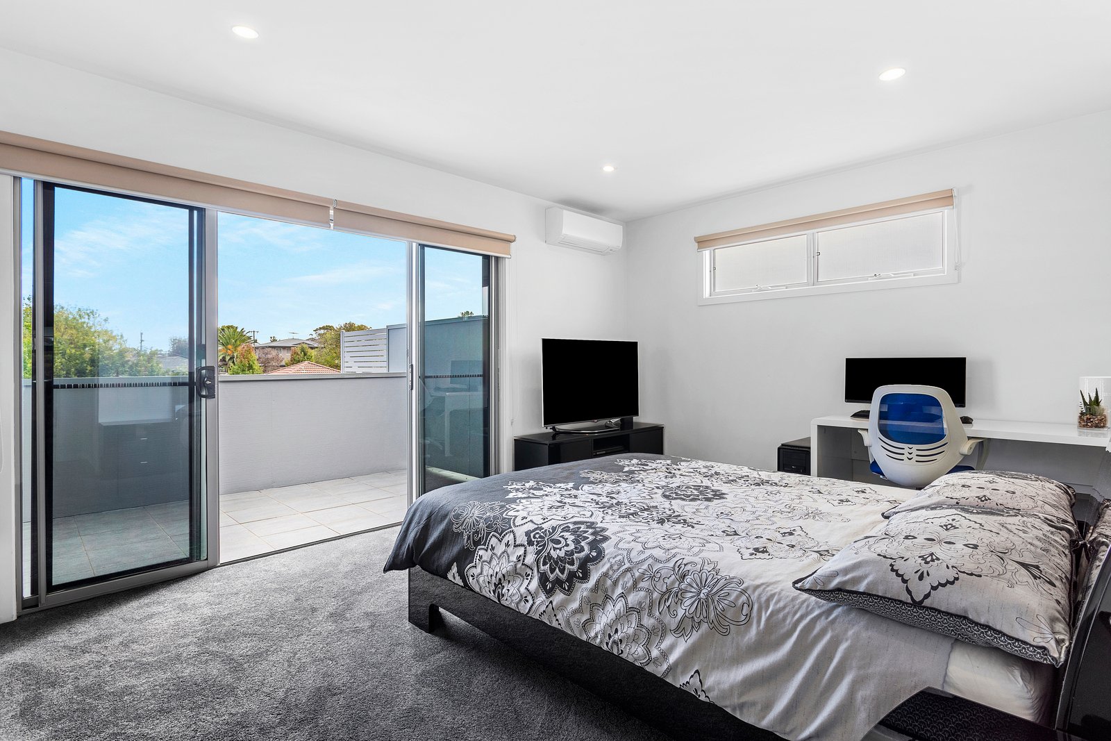 Property Gallery Thumbnail 7