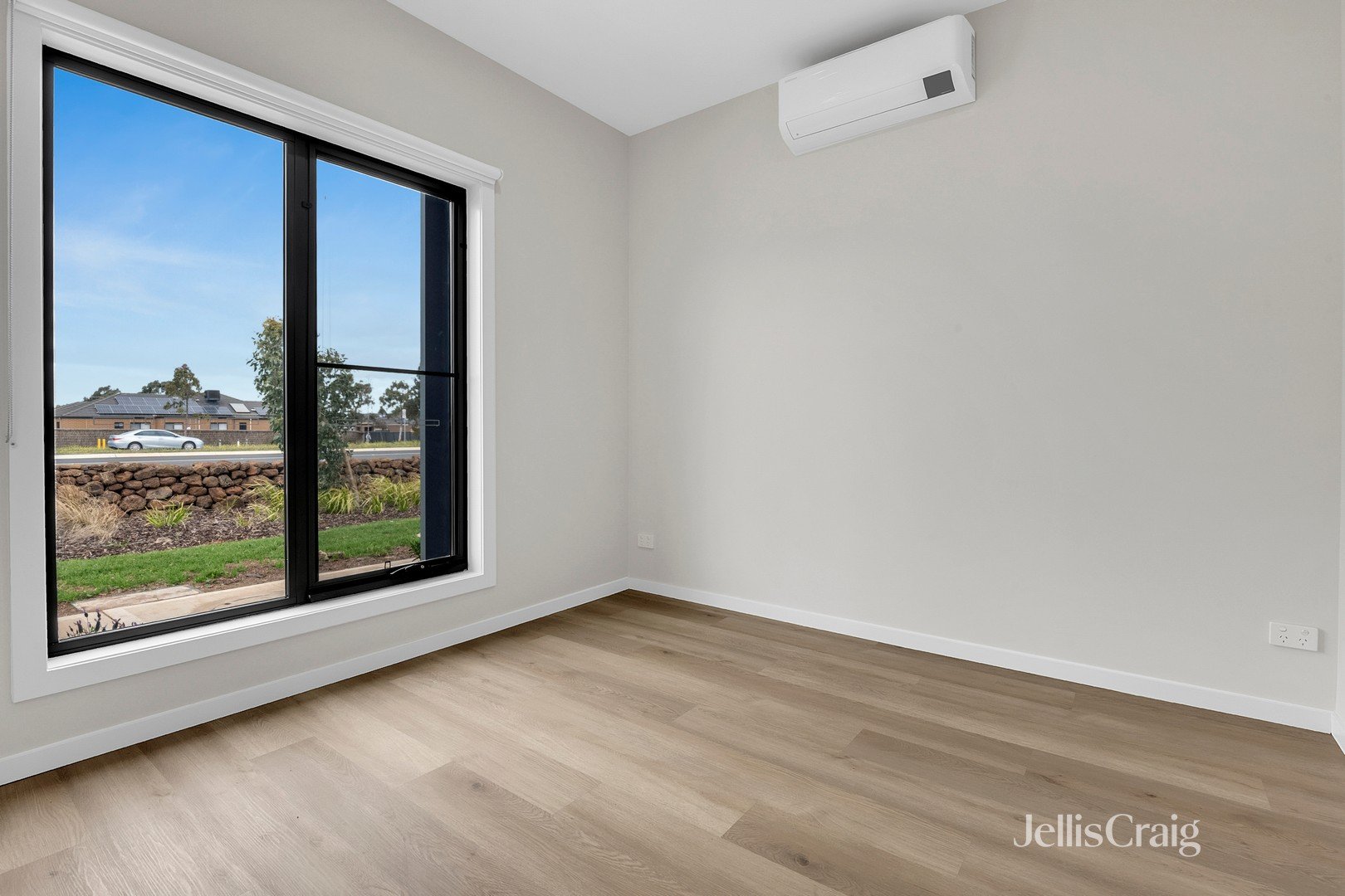 8 Immerse Walk, Wyndham Vale image 6