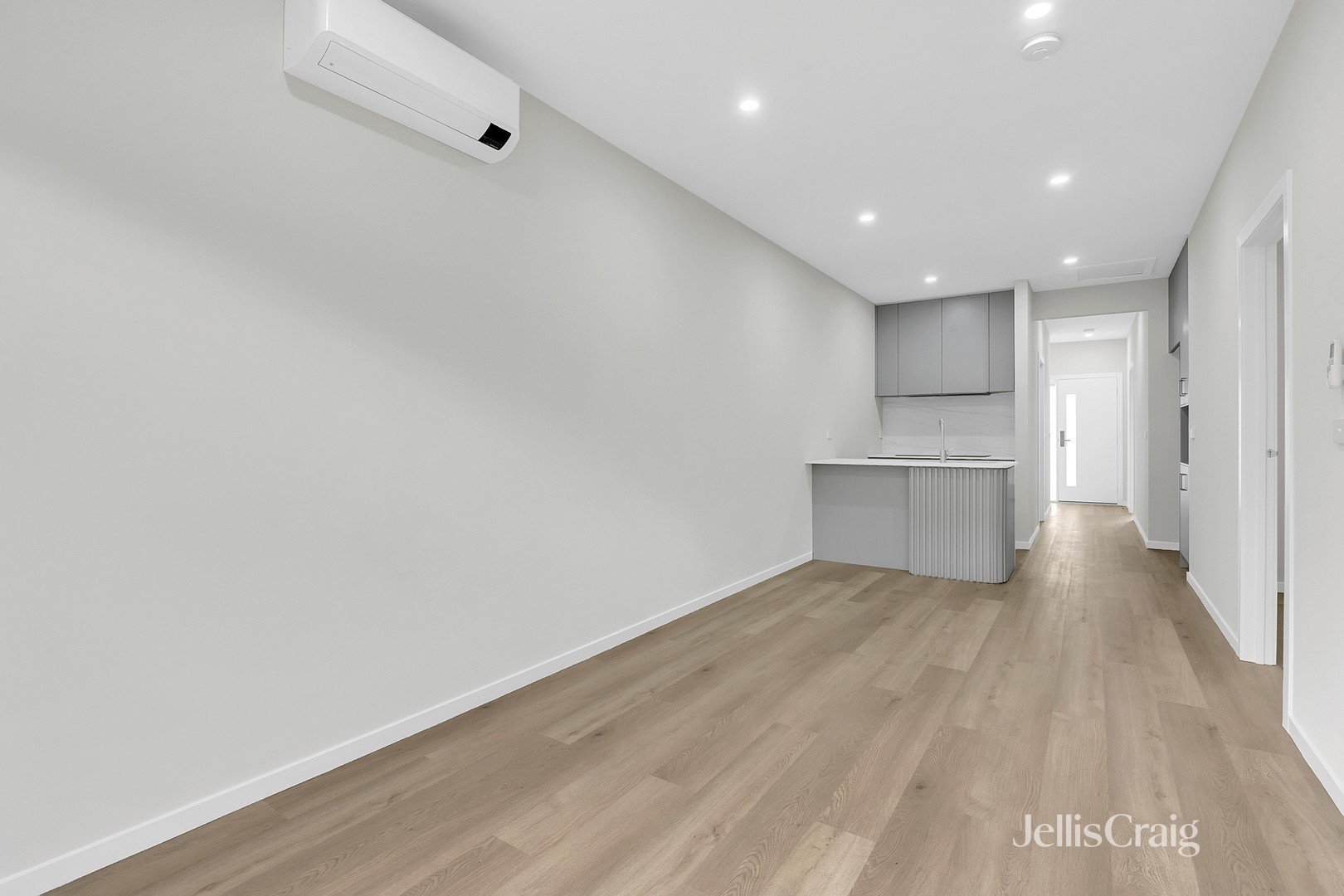 8 Immerse Walk, Wyndham Vale image 1