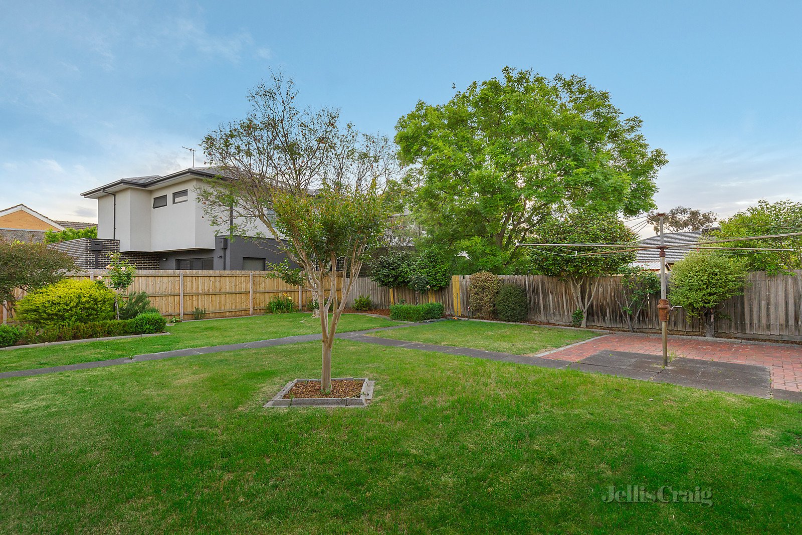 8 Irving Street, Mount Waverley image 9