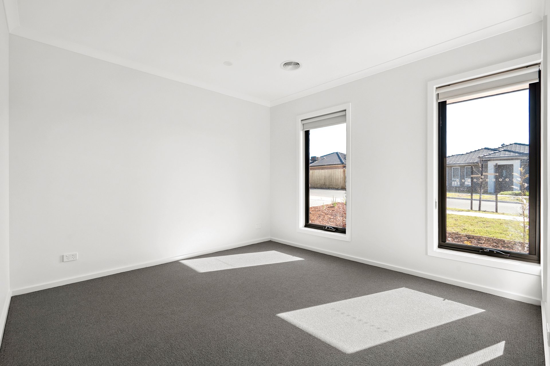 8 Italianate Street, Charlemont image 3