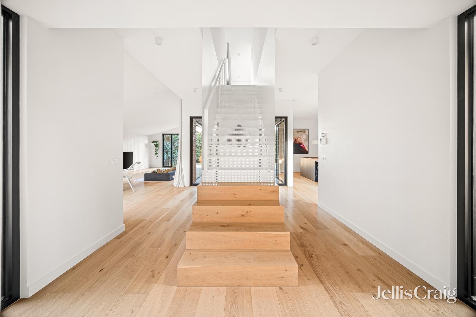 8 James Avenue, Aspendale image 9