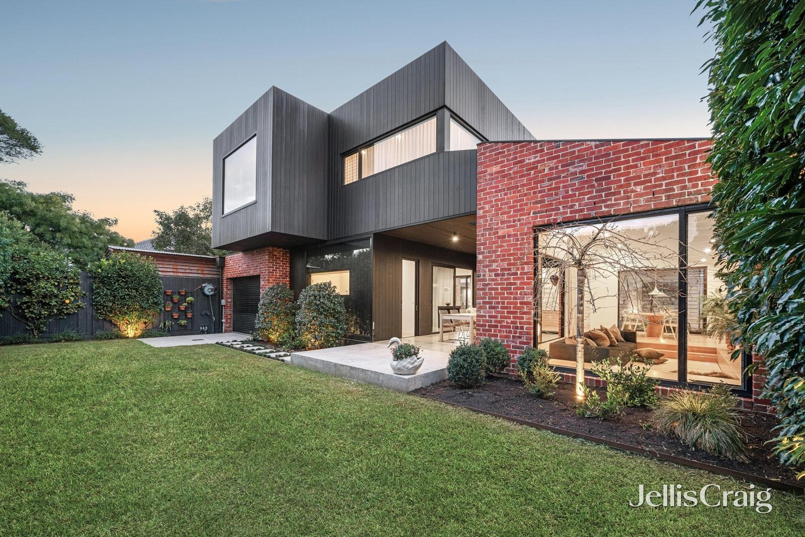 8 James Avenue, Aspendale image 21
