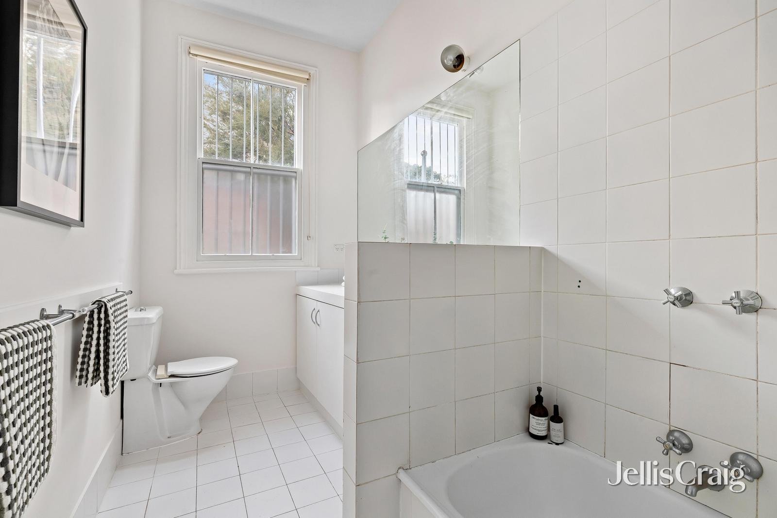 8 James Service Place, South Melbourne image 9