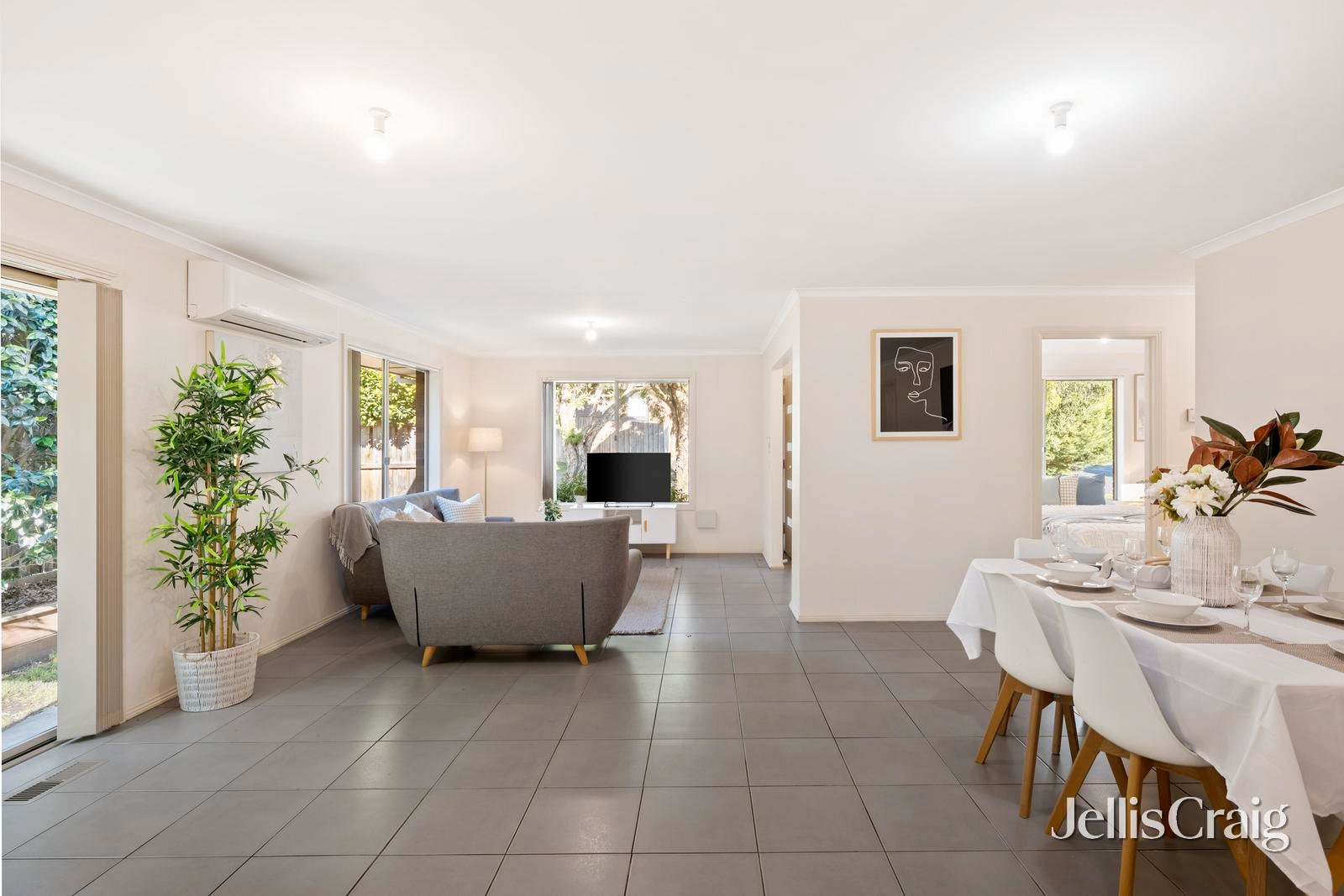 8 Jean Court, Mooroolbark image 6