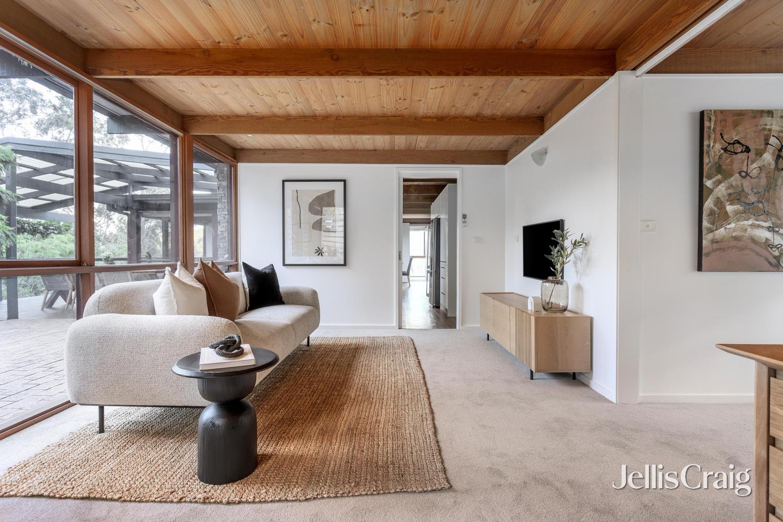 8 Jelbart Court, Eltham image 9