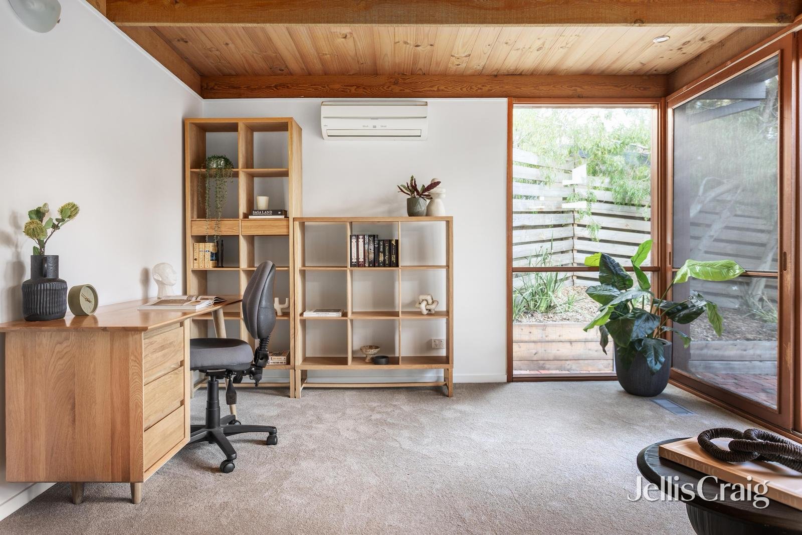 8 Jelbart Court, Eltham image 10